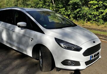 Ford S-Max 172.000 km 9.900 &euro; Auerbach 08209