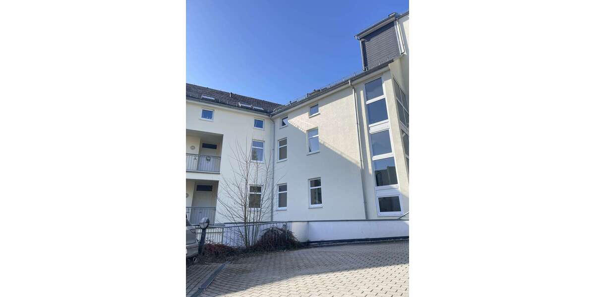 Etagenwohnung Treuen - 2 Zimmer, 71 m&sup2;, 410&euro; | Angebot:27070379