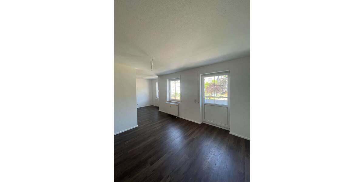 Etagenwohnung Plauen Bärenstein - 1 Zimmer, 37 m&sup2;, 215&euro; | Angebot:27252189
