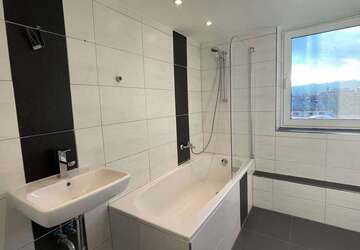 Wohnung Elsterberg - 3 Zimmer, 79 m&sup2;, 375&euro; | Angebot:27212235