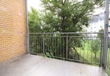 Wohnung Plauen Neundorfer Vorstadt - 3 Zimmer, 64 m&sup2;, 390&euro; | Angebot:27318462