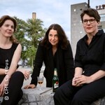 Drei ostdeutsche Frauen betrinken sich und gründen den idealen Staat