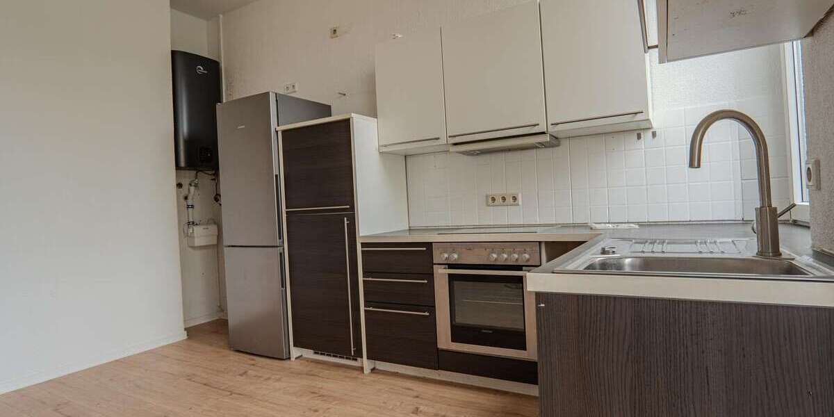 Etagenwohnung Hof Altstadt - 3 Zimmer, 93 m&sup2;, 700&euro; | Angebot:27349833