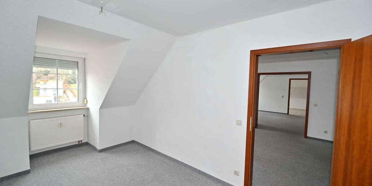 Etagenwohnung Plauen Bärenstein - 3 Zimmer, 74 m&sup2;, 521&euro; | Angebot:27338601