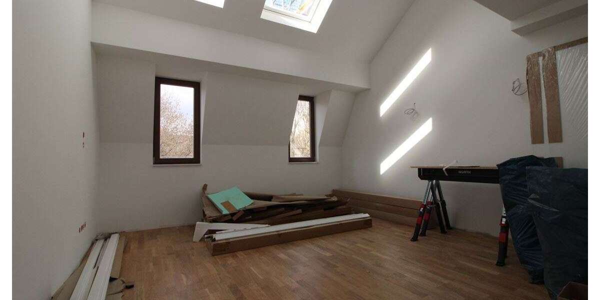 Etagenwohnung Plauen Bahnhofsvorstadt - 4 Zimmer, 103 m&sup2;, 830&euro; | Angebot:26800554