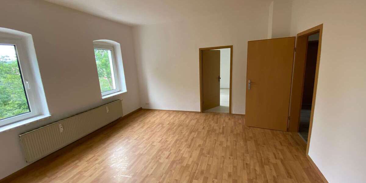 Etagenwohnung Reichenbach im Vogtland Mylau - 3 Zimmer, 75 m&sup2;, 310&euro; | Angebot:16554334