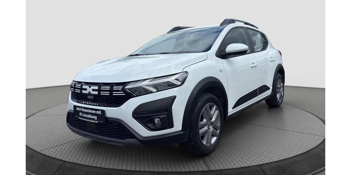 Dacia Sandero 33.044 km 14.444 &euro; Neustadt 08223
