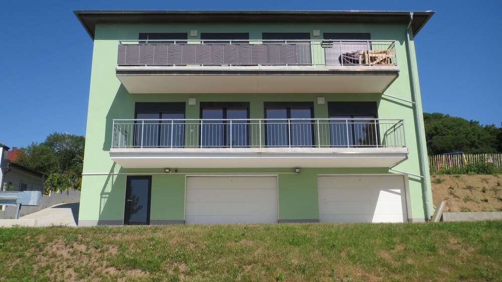 Etagenwohnung Plauen - 4 Zimmer, 145 m&sup2;, 1.495&euro; | Angebot:27005687