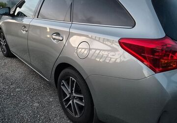 Toyota Auris Touring Sports 160.800 km 6.600 &euro; Neumarkt an der Ybbs 03371